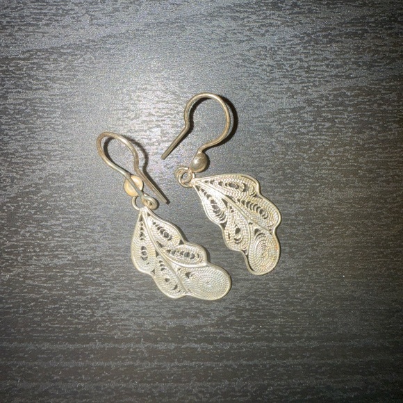 Intricate Silver Leaf Drop Earrings - Picture 1 of 1